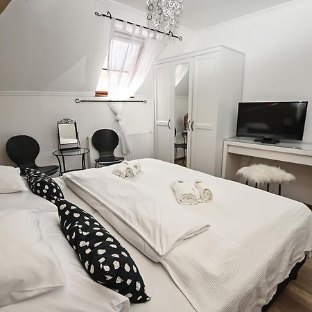 Vasko Panzio Borpince Bed & Breakfast Tokaj Ngoại thất bức ảnh