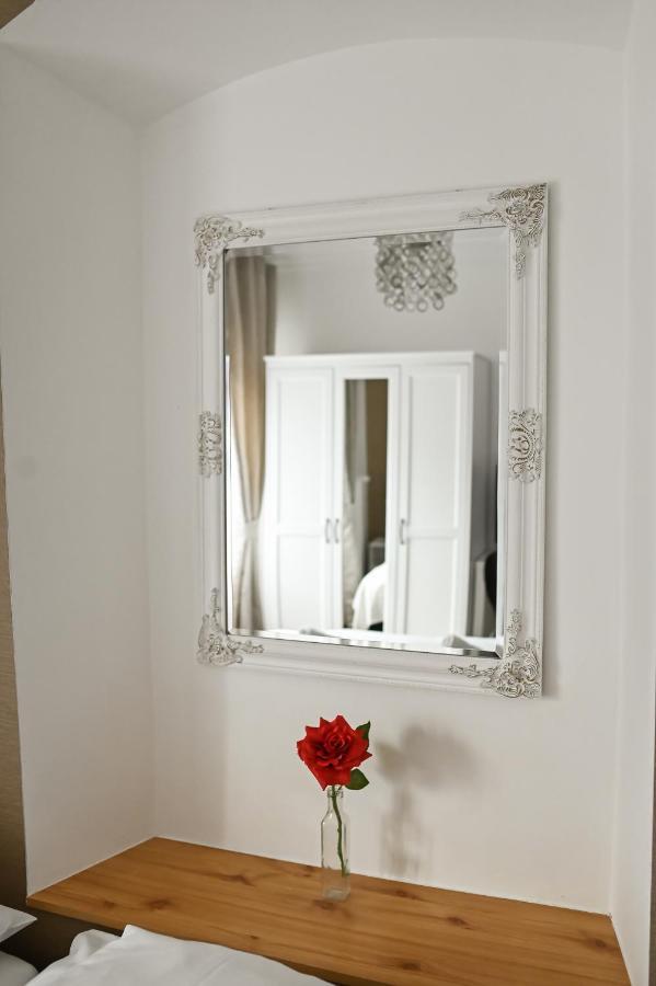 Vasko Panzio Borpince Bed & Breakfast Tokaj Ngoại thất bức ảnh