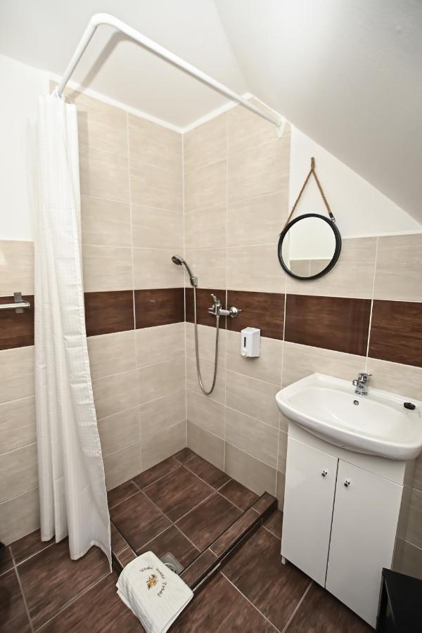 Vasko Panzio Borpince Bed & Breakfast Tokaj Ngoại thất bức ảnh
