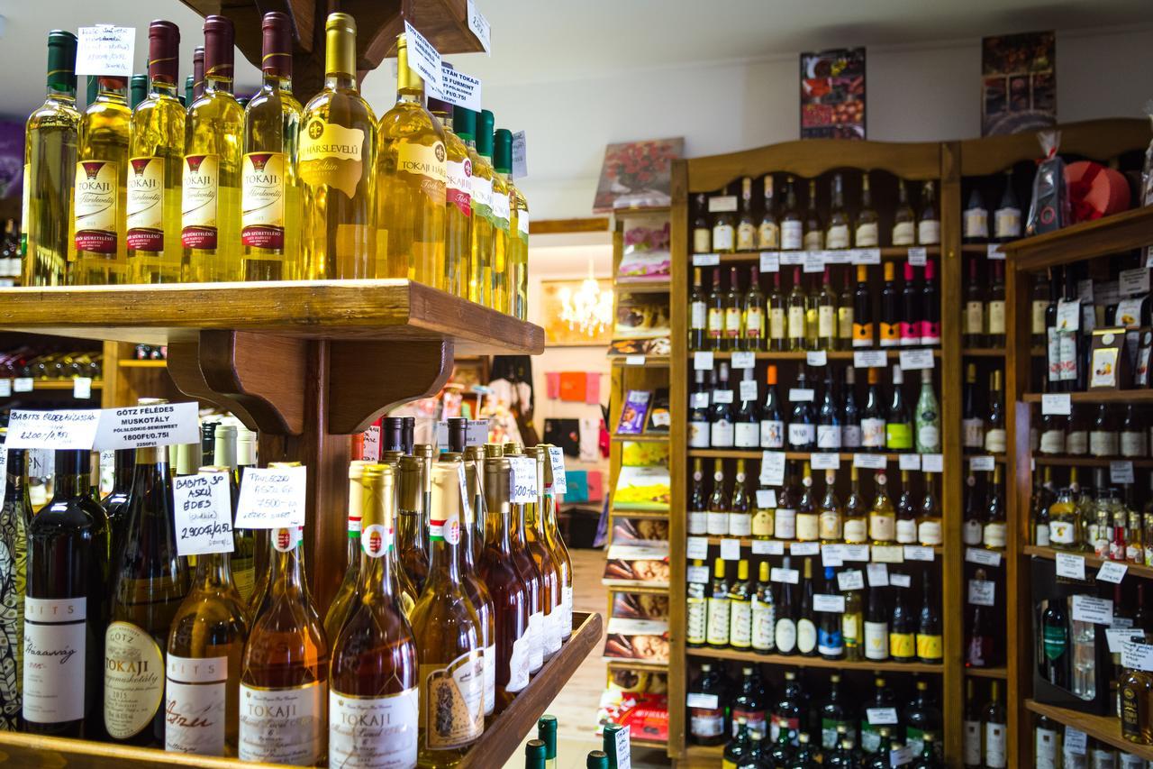 Vasko Panzio Borpince Bed & Breakfast Tokaj Ngoại thất bức ảnh